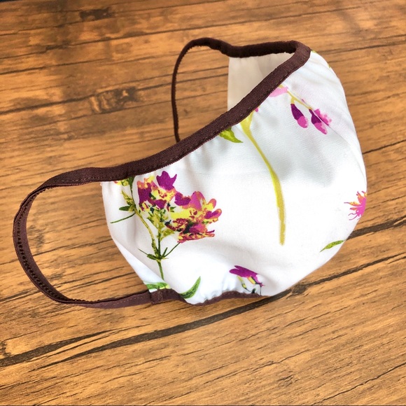 4 Floral Face Masks 🌸 - Picture 5 of 8